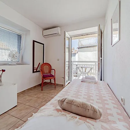 2 Bedroom Stunning In