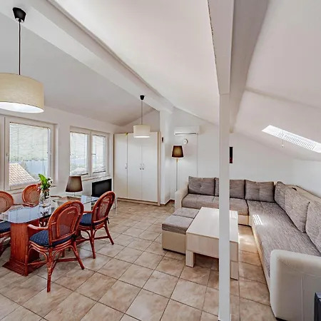 2 Bedroom Stunning In * Hodilje