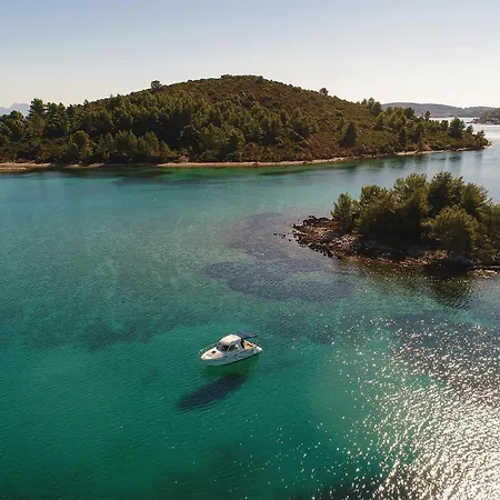 2 Bedroom Gorgeous In Hodilje