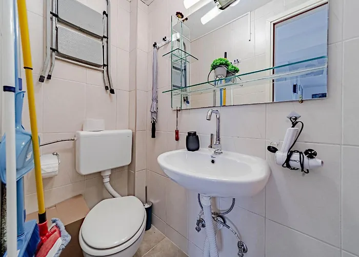 2 Bedroom Gorgeous In 度假居 Hodilje