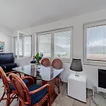 Сasa de vacaciones 2 Bedroom Stunning In