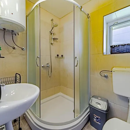 2 Bedroom Gorgeous In