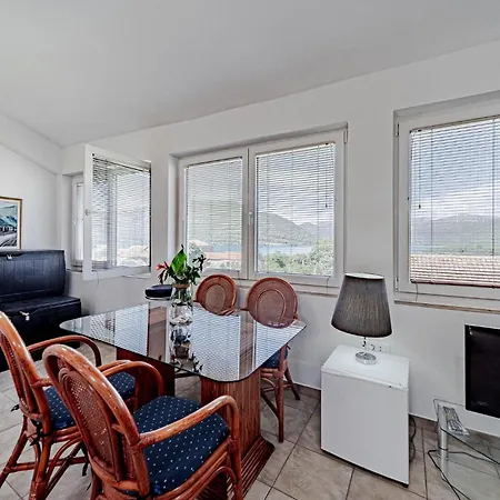 Ferienhaus 2 Bedroom Stunning In