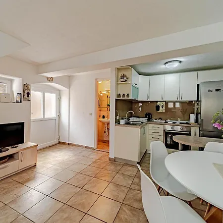 Ferienhaus 2 Bedroom Stunning In