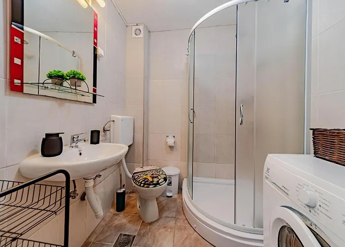 2 Bedroom Gorgeous In * Hodilje