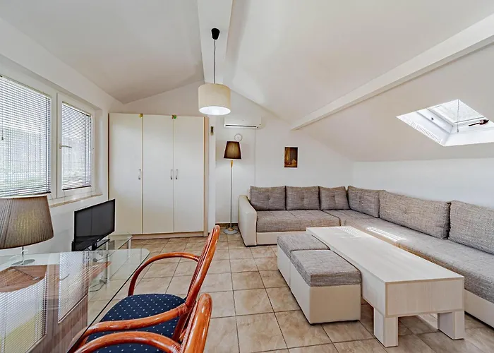 2 Bedroom Gorgeous In * Hodilje