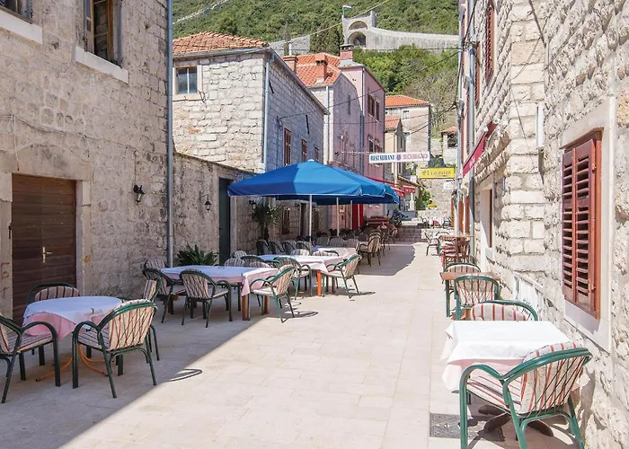 2 Bedroom Gorgeous In